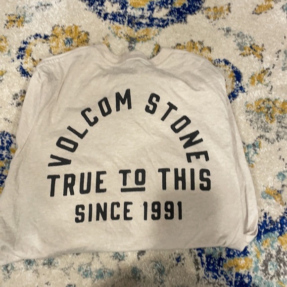 Volcom tee shirt - Picture 4 of 4